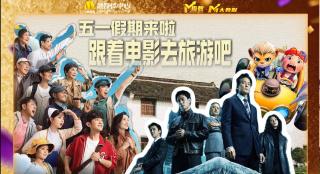 他扒开内裤把舌头进去添